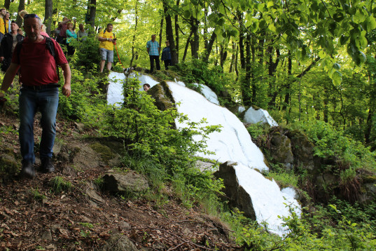 Bílý kámen 2025 a naši průvodci v autobusových zájezdech