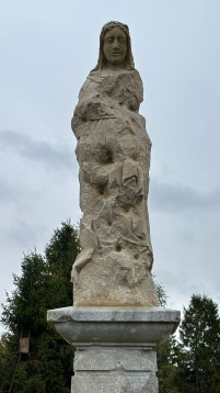 Pokračování renovace sochy Panny Marie vojnovické