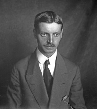 Dobové fotografie z archivu SOkA