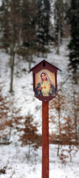 Panna Marie pod skálou u Klikatého potoka