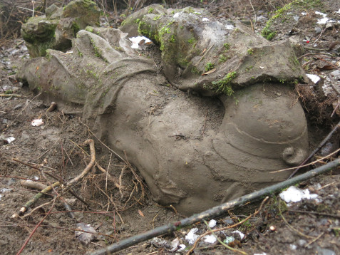 Smilov - nález barokního sousoší z libavského náměstí.